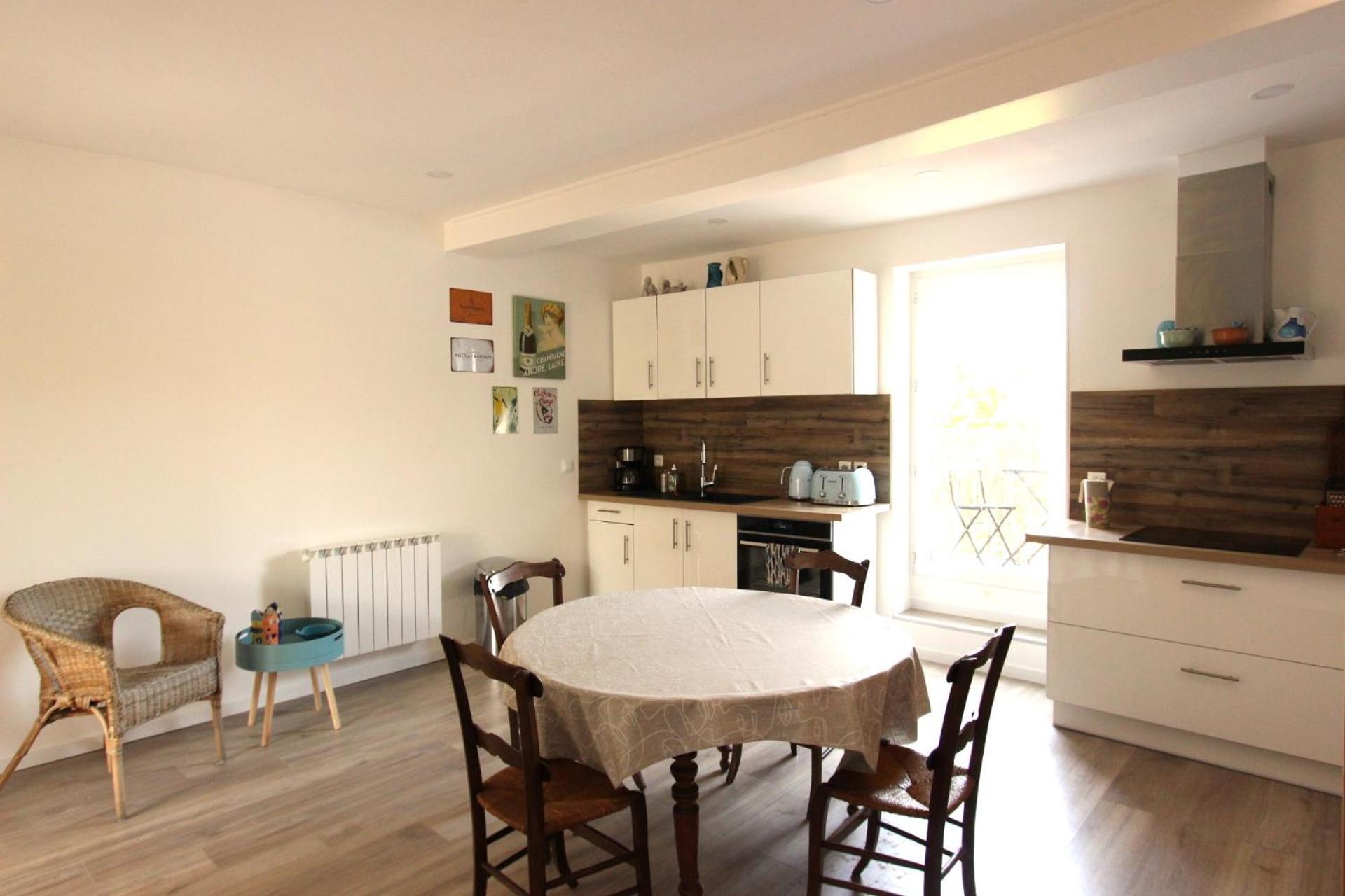Joli Appartement Avec Balcon Au Coeur De Forcalquier Εξωτερικό φωτογραφία